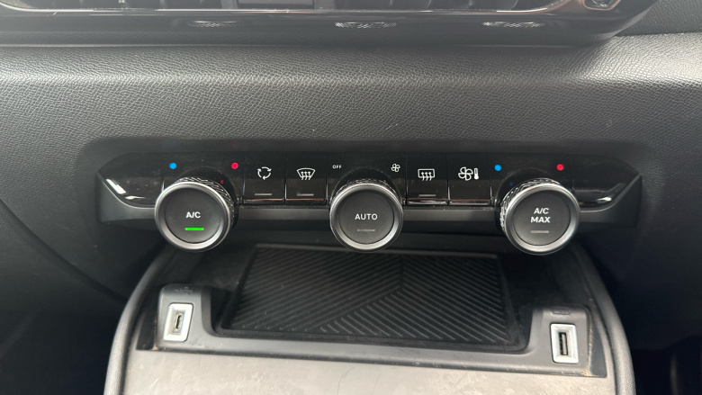 Citroen C4 1.2 PureTech [130] Shine 5dr Petrol Hatchback